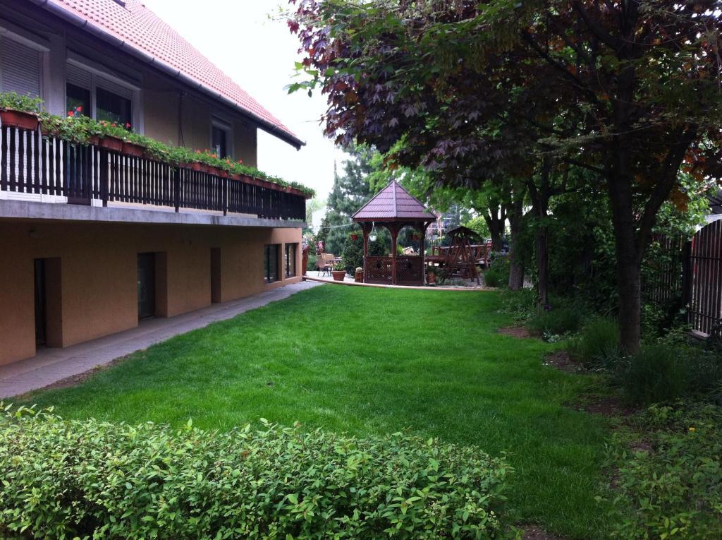 Sarokhaz Panzio Bed and Breakfast Vecsés Εξωτερικό φωτογραφία